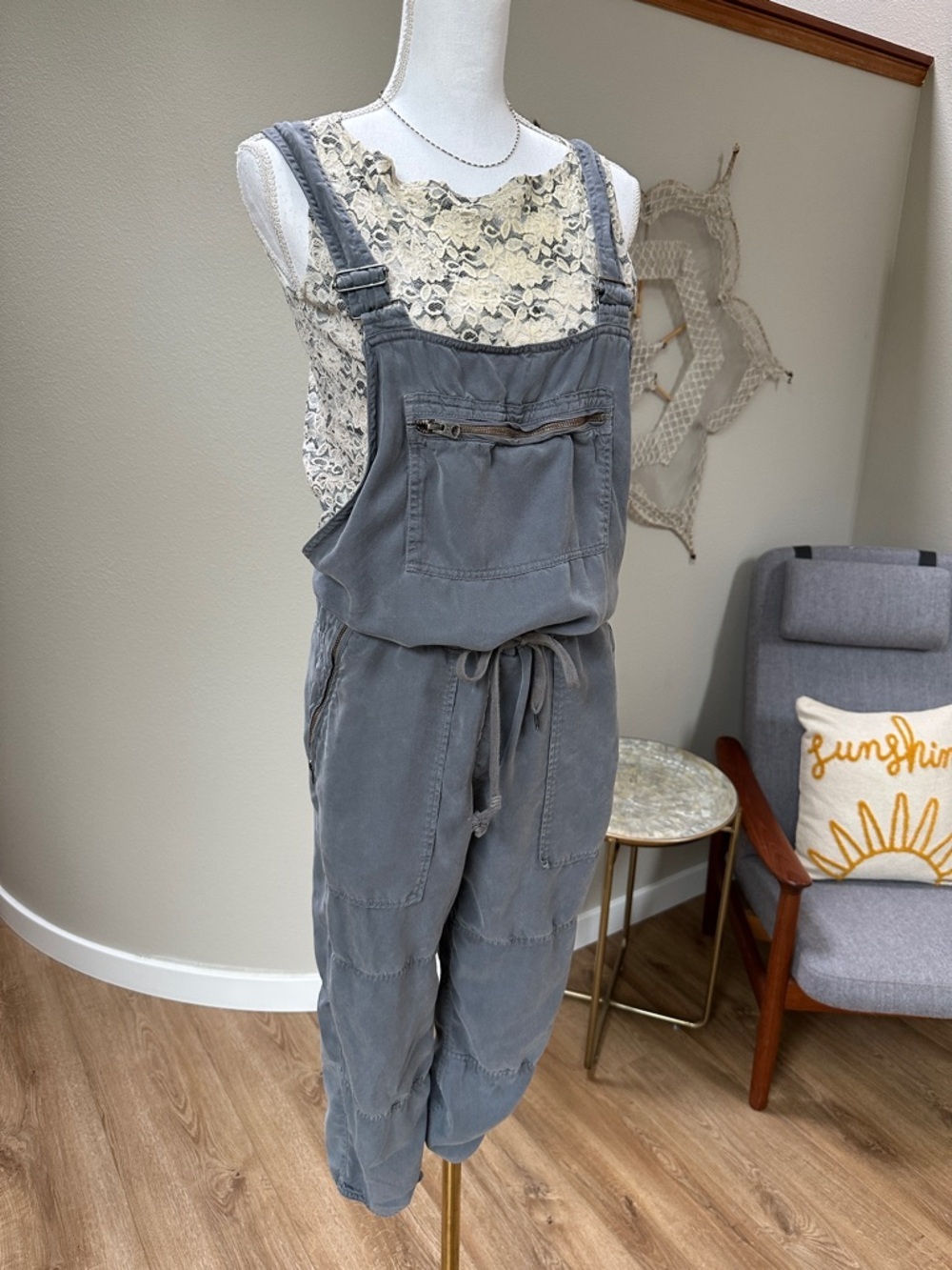 Wilfred free soft grey distressed cropped overalls